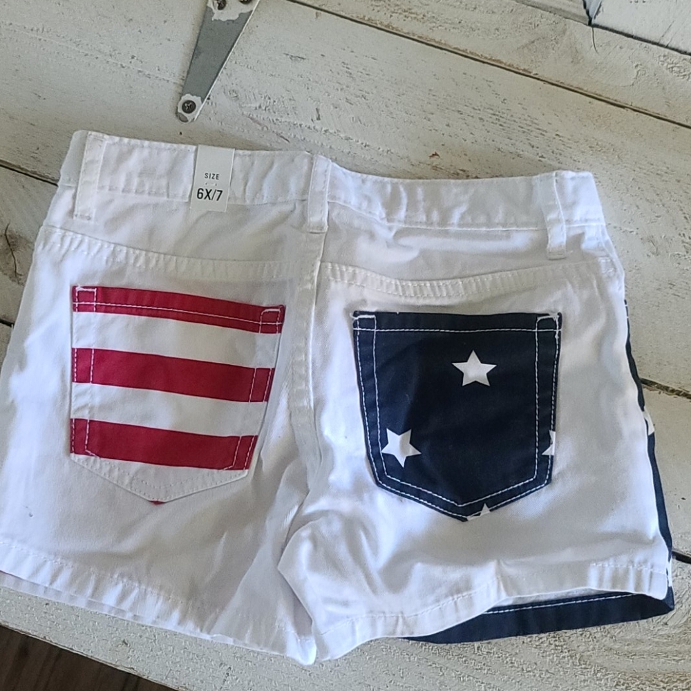 Shorts size 6/7 girls - Picture 2 of 3